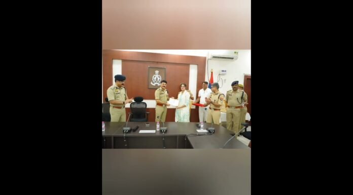 पुलिस परिवार के मेधावी छात्र-छात्राओं का सम्मान| Kanpur
