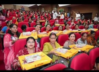 महिलाओं ने कैबिनेट मिनिस्टर राकेश सचान को बांधी राखी | The Dolphin News| Kanpur| Alok Agarwal
